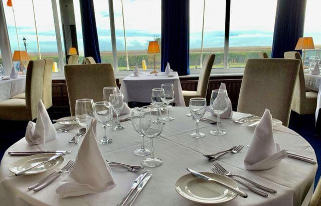 קלית'ורפס Kingsway Hotel. מראה חיצוני תמונה