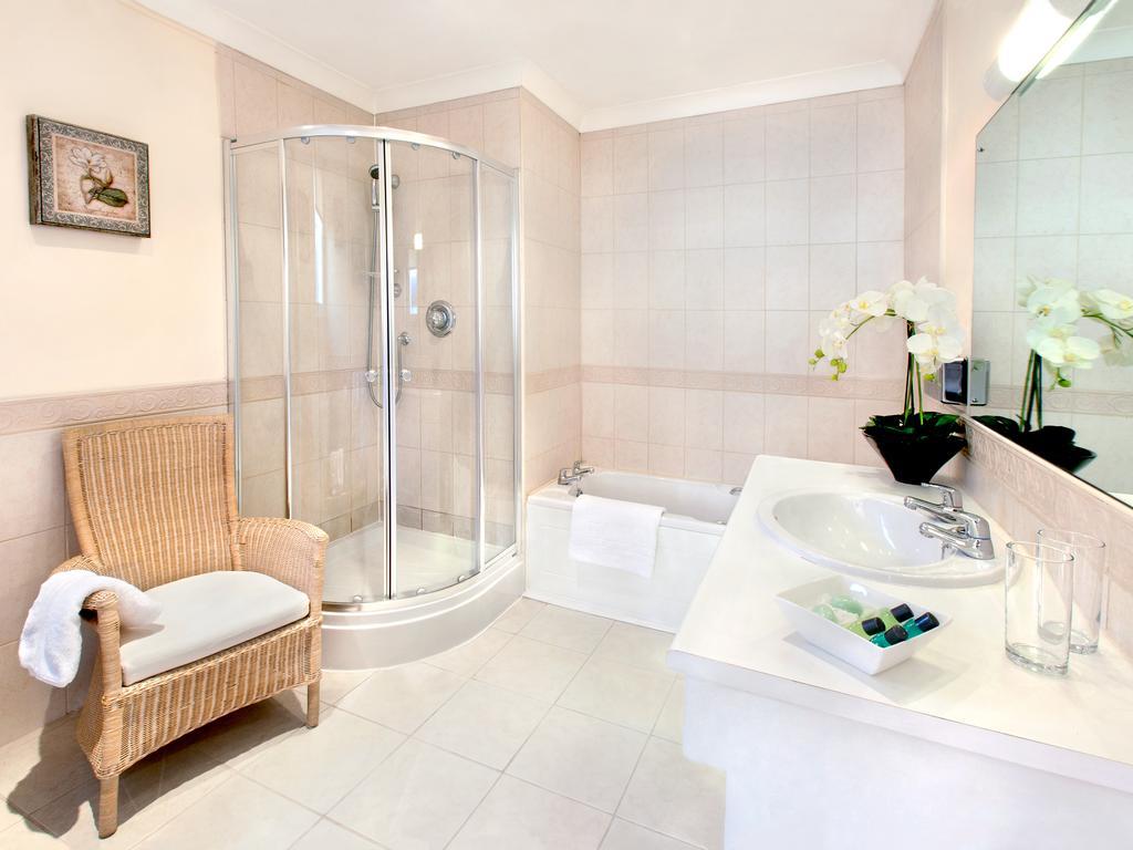 קלית'ורפס Kingsway Hotel. מראה חיצוני תמונה