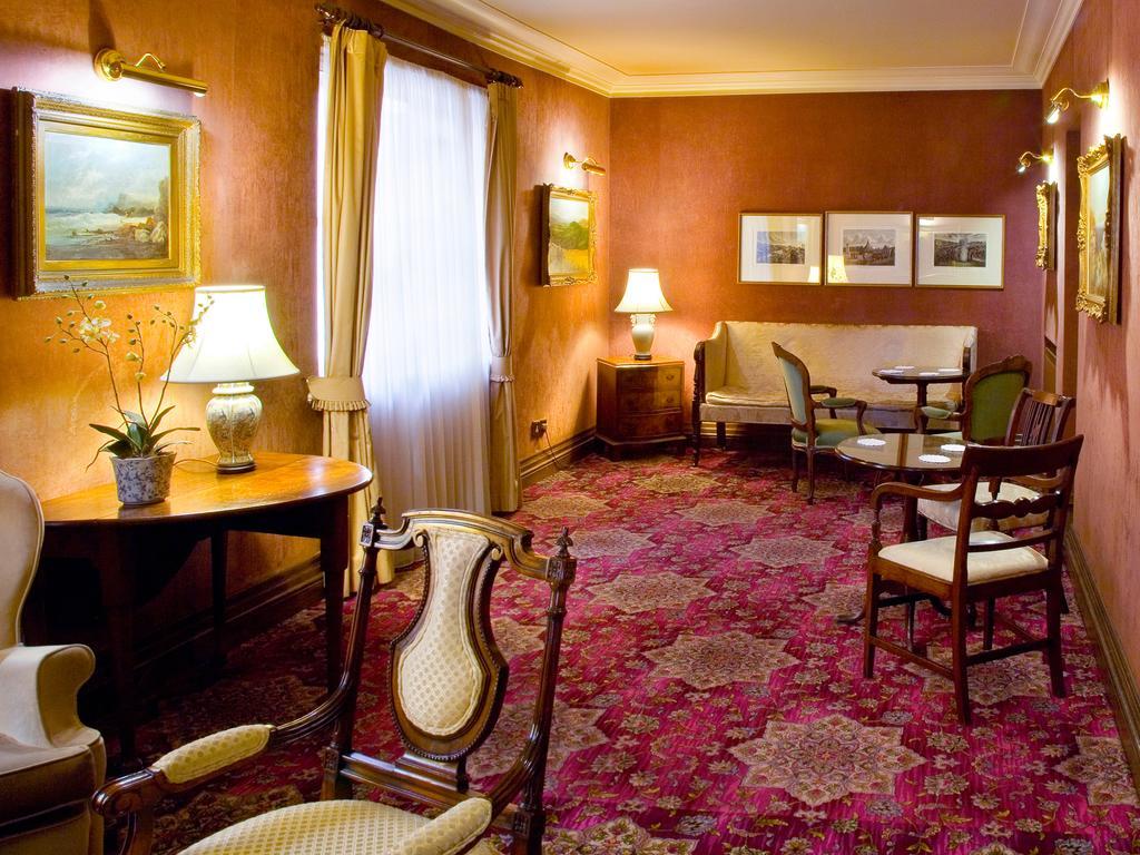 קלית'ורפס Kingsway Hotel. מראה חיצוני תמונה