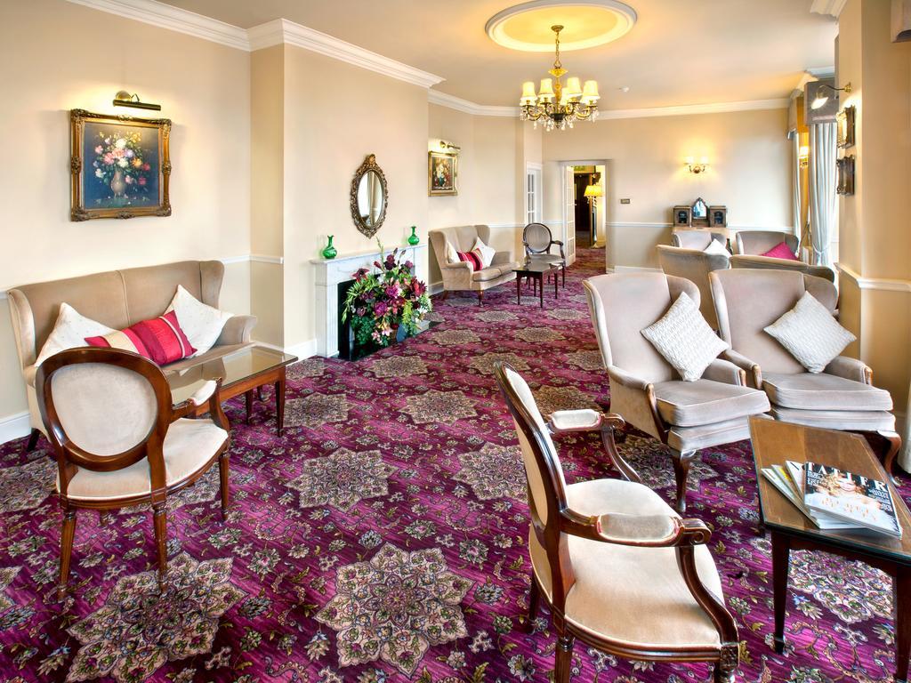 קלית'ורפס Kingsway Hotel. מראה חיצוני תמונה