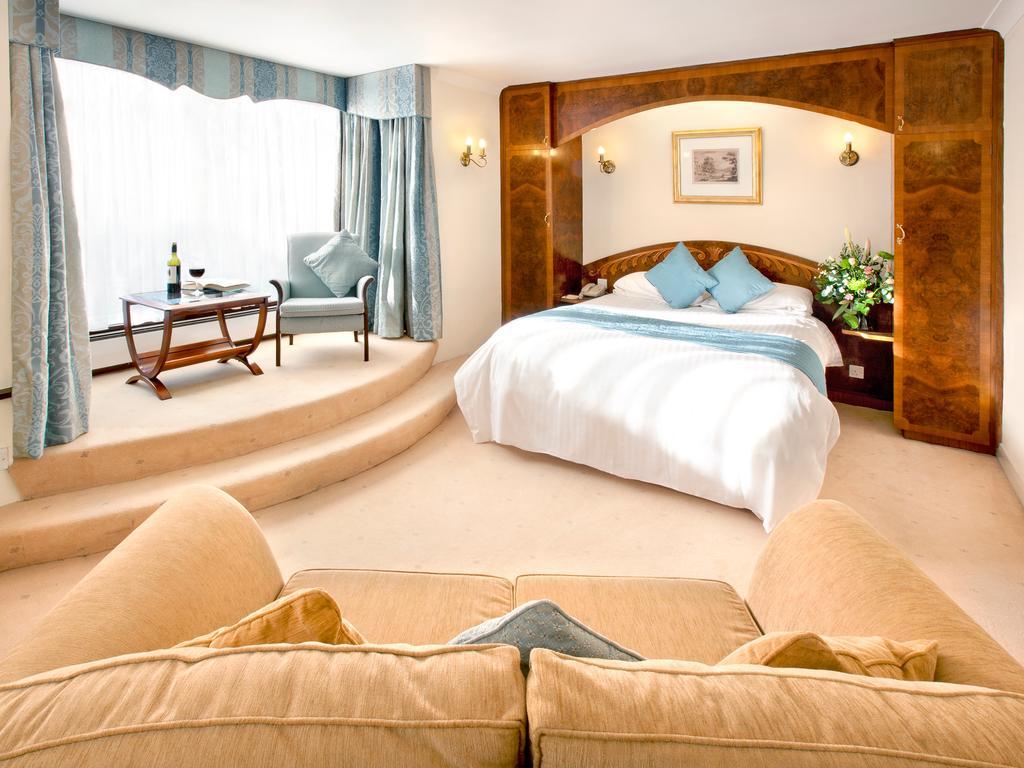 קלית'ורפס Kingsway Hotel. מראה חיצוני תמונה