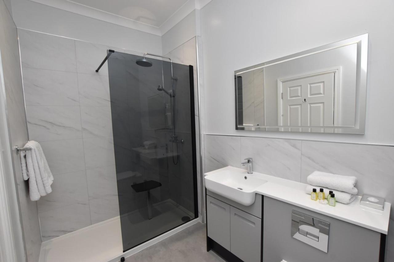 קלית'ורפס Kingsway Hotel. מראה חיצוני תמונה