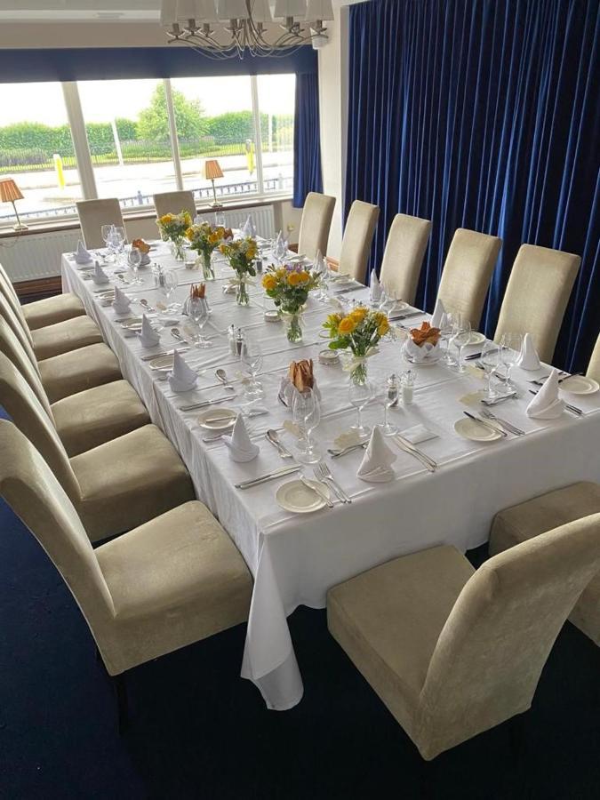 קלית'ורפס Kingsway Hotel. מראה חיצוני תמונה