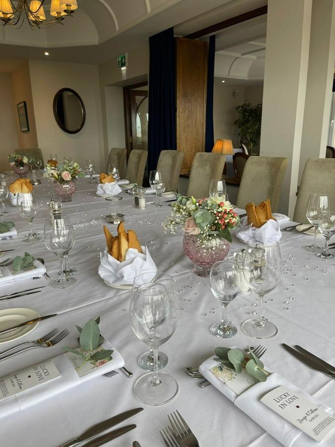 קלית'ורפס Kingsway Hotel. מראה חיצוני תמונה
